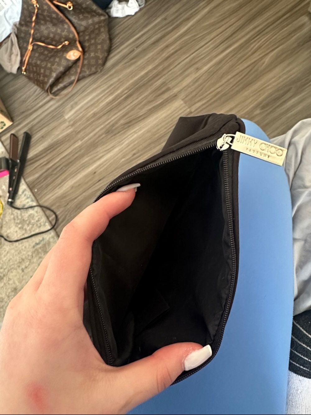 Jimmy Choo Black Toiletry Pouch - Picture 2 of 3